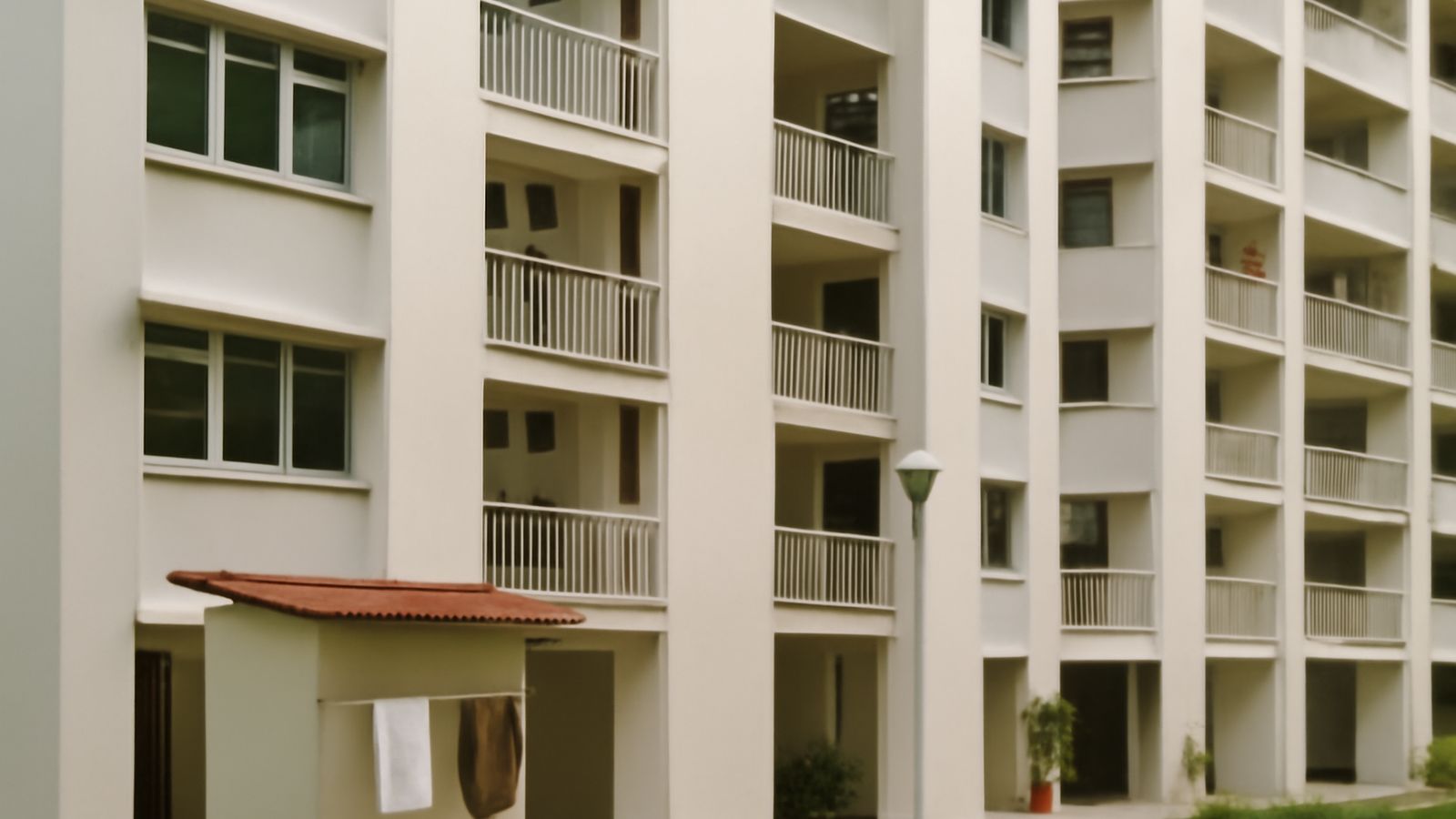 A Singapore public housing estate photographed in daylight